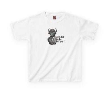 T-shirt blanc avec un motif graphique