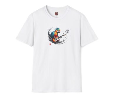 Camiseta blanca con diseño gráfico colorido