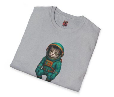 Camiseta gris con diseño de gato astronauta